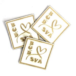 Koženkový štítek "BUĎ SVÁ"  světlý