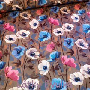 Kočárkovina Červené, modré a bílé vlčí máky na tmavém podkladu