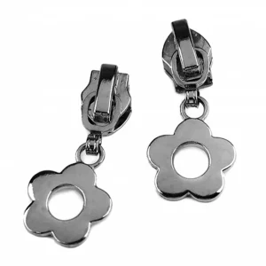 JEZDEC K ZIPU 6 mm - KYTIČKA ČERNÝ NIKL