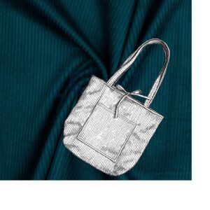 BALÍČEK NA KABELKU JUNA – MANŠESTR – PETROLEJOVÁ