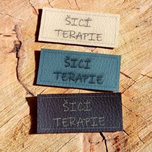 Koženkový štítek "ŠICÍ TERAPIE"
